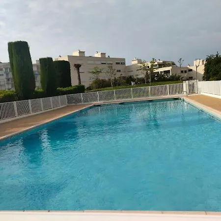 Quiet Air-condit-swim. Pool Tennis 앙티브
